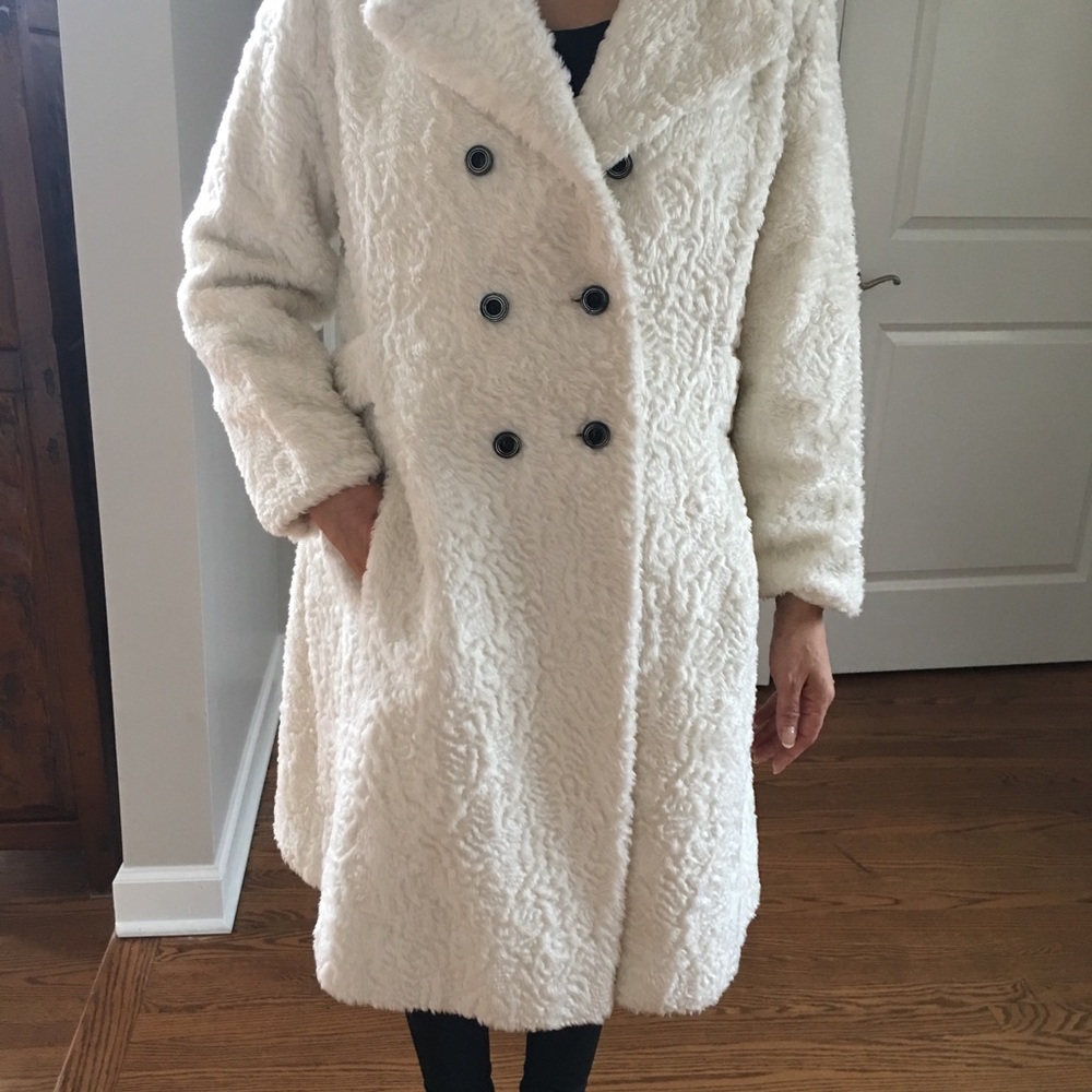 From UK: Retro Faux Fur Cream Trench Coat, (Large)